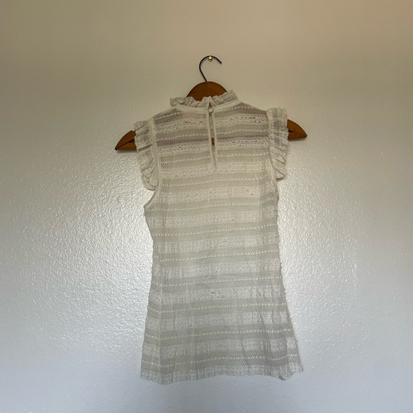 Cinq à Sept Lace Blouse - Picture 2 of 3